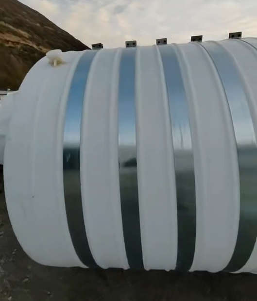 圆形榆中塑料桶批量交付案例：结构稳定，适配多行业液体储运需求
